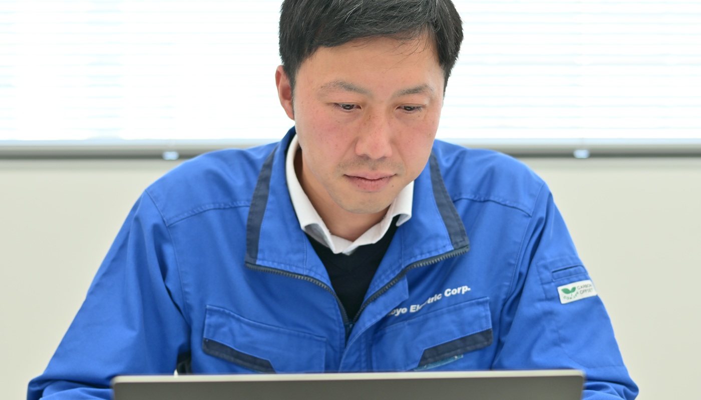 プロダクトエンジニア 仕事風景1